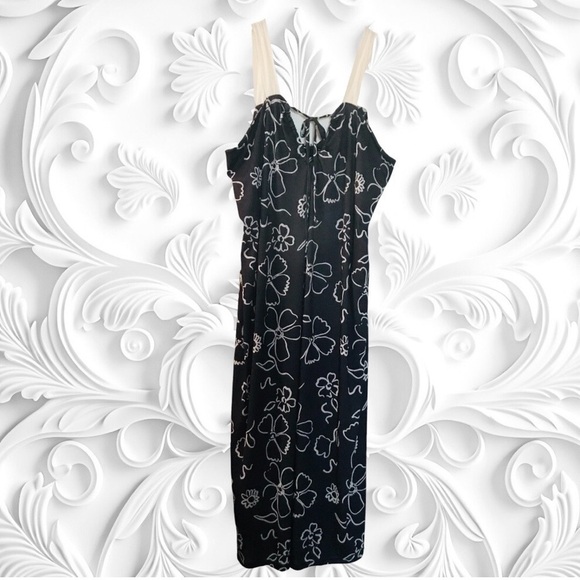 NWT! ASOS Design Curve Black Maxi Dress With Floral Design Size 24 - Picture 5 of 8